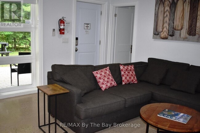 Building Photo - 1054 Lawson Rd