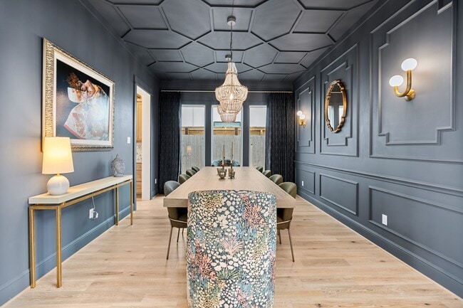 Building Photo - 6626 Saxet St