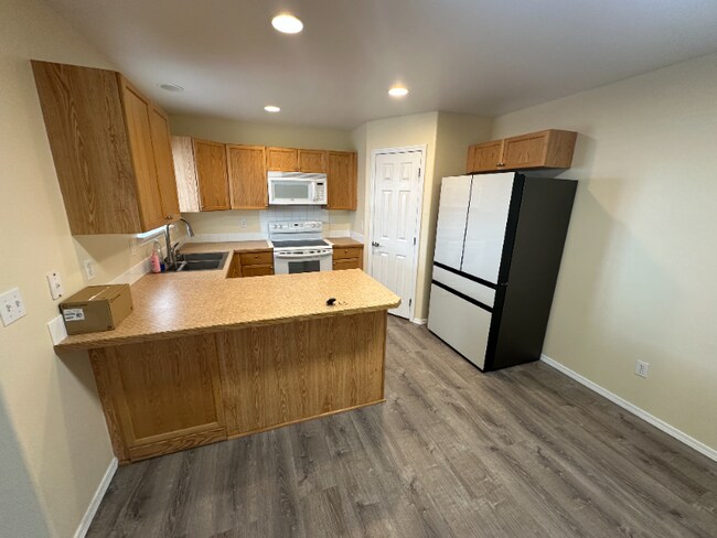 Foto del edificio - 1296-1298 NE Rockridge St