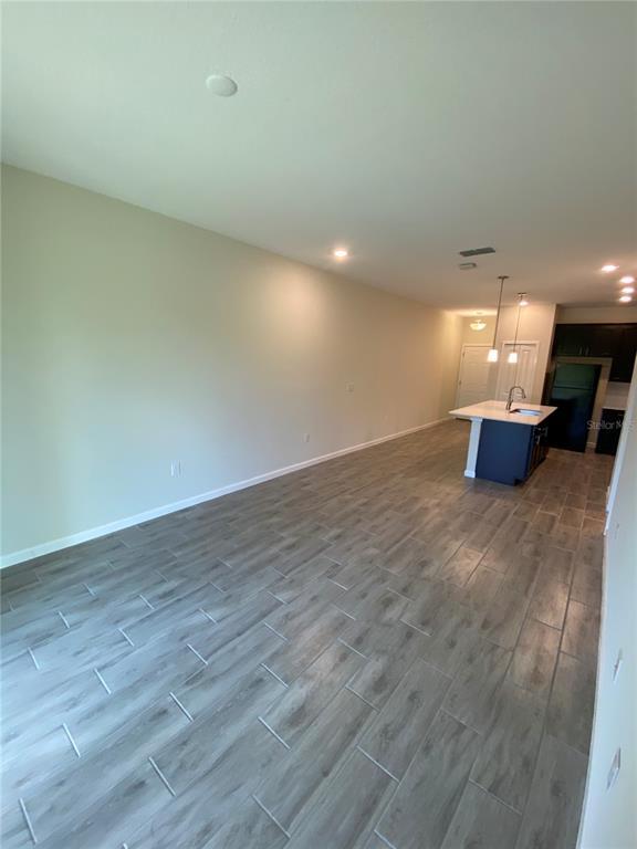 Foto del edificio - 9360 Tecumseh Dr