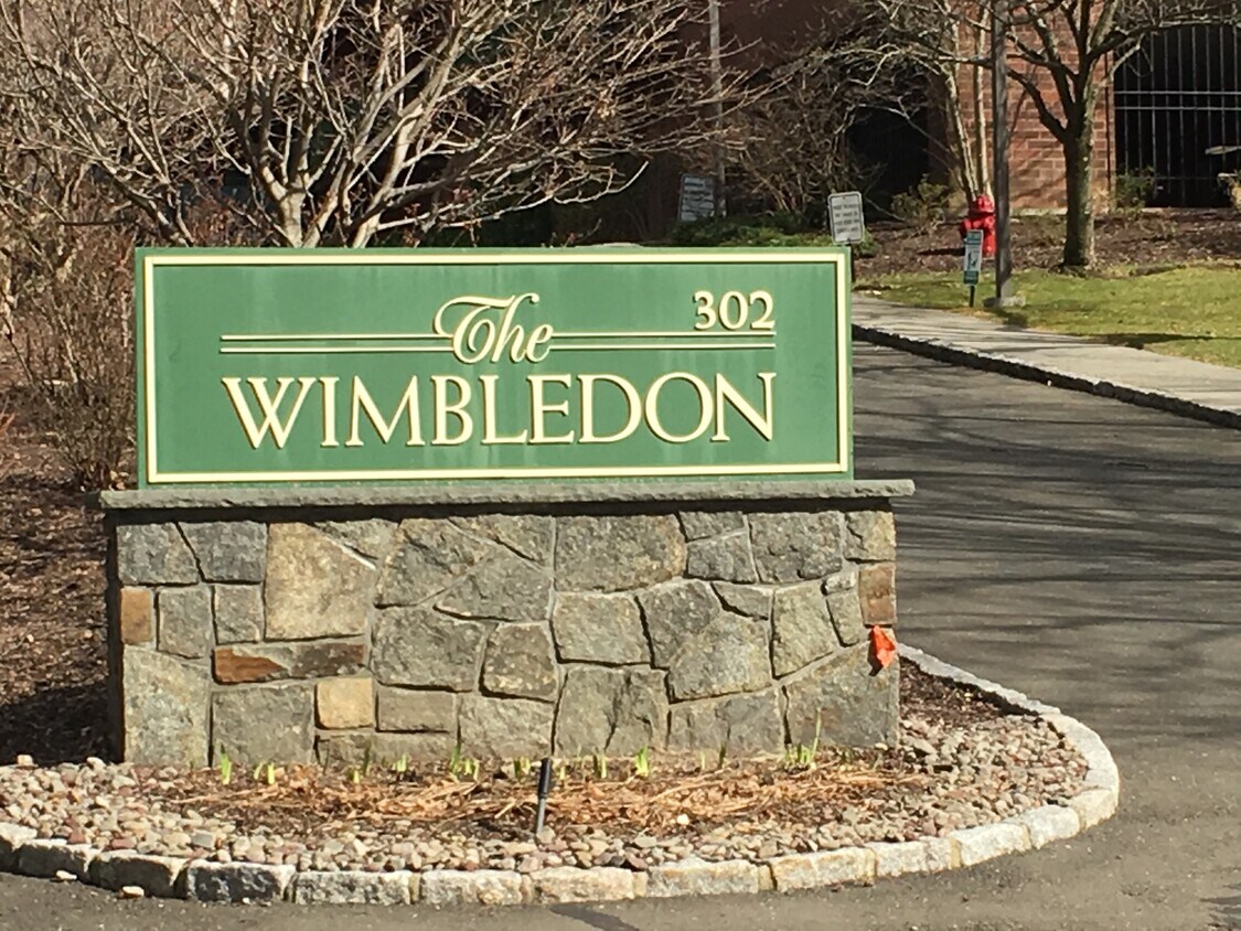 Sought after Wimbledon complex - 302 Church St