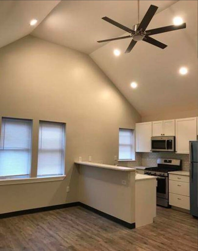 Building Photo - 6135 MacBeth Dr