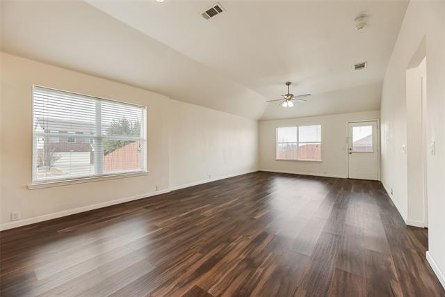 Foto del edificio - 8601 Wagon Trail