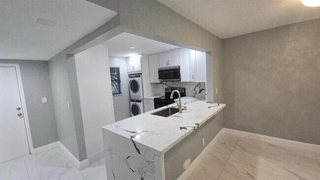 Foto del edificio - 3000 Riverside Dr