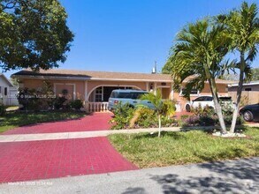 Building Photo - 3300 Garnet Rd