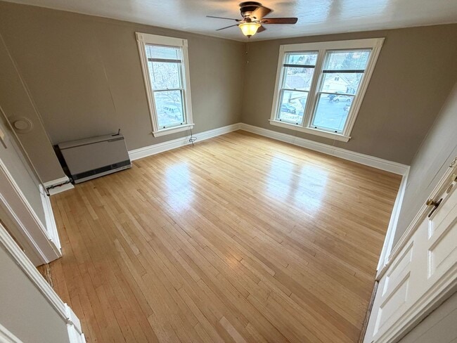 Foto del edificio - 676 N Davis St