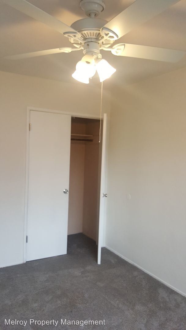 Foto del edificio - 3055-3057 Ocean View Blvd