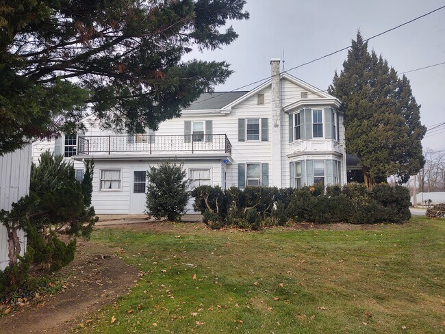 Side View - 1242 S York St