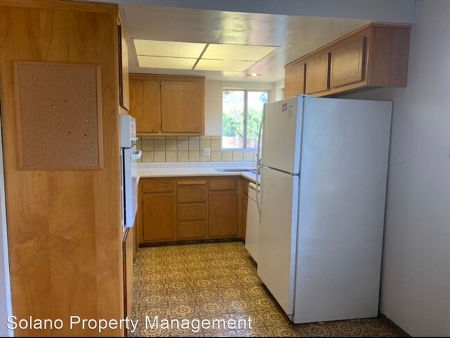 Building Photo - 561 W Monte Vista Ave