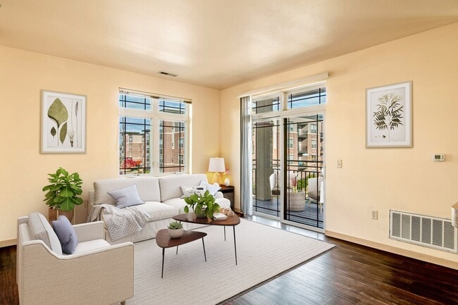 Interior Photo - Overlook at Midtown
