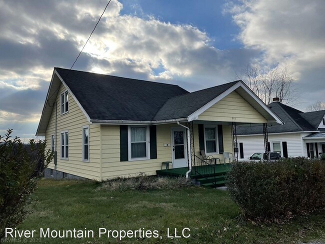 Building Photo - 4 br, 2 bath House - 905 Gilbert Street