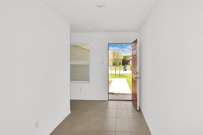 Building Photo - 7608 Bluebell Ln