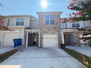 Building Photo - 6220 Trickle Bnd