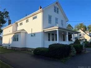 Building Photo - 826 Oldfield Road