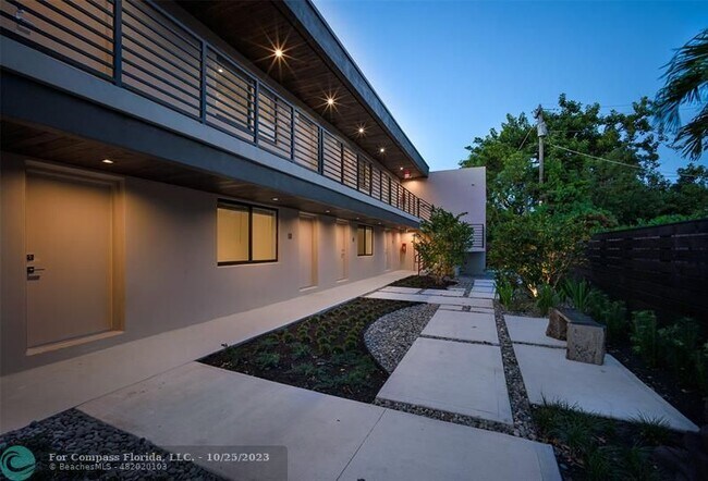 Foto del edificio - 1273 NE 38th St