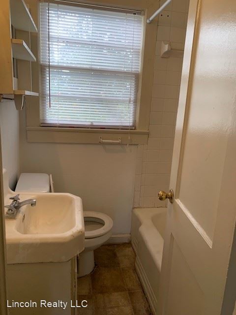 Foto del edificio - 2 br, 1 bath House - 1025 W. Alden Ave.*