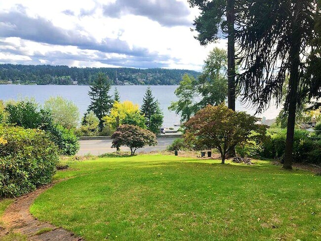 Foto del edificio - 17541 Bothell Way NE