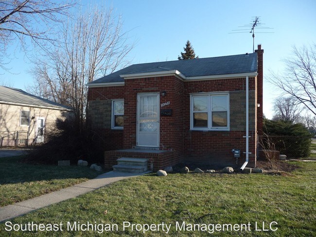Building Photo - 18250-18210 E 10 Mile Rd