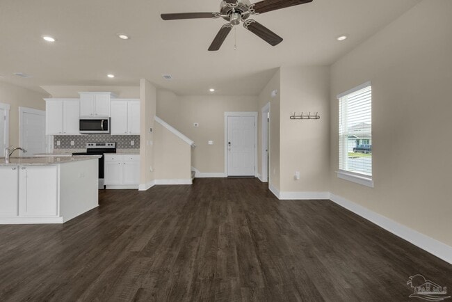 Foto del edificio - 5865 Danbury Blvd