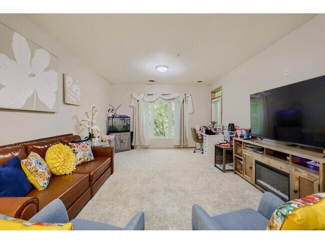 Foto del edificio - 2850 Cedar Ave S
