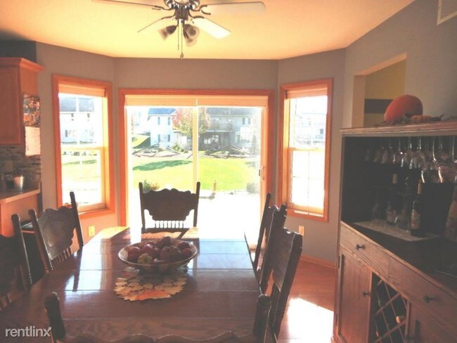 Foto del edificio - 1051 Stillwater Ln