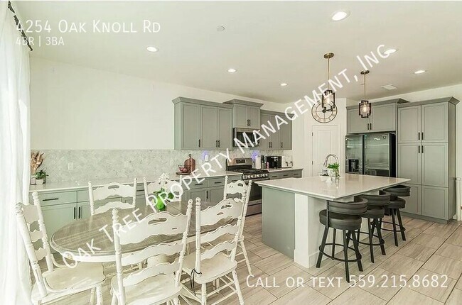 Foto del edificio - 4254 Oak Knl Rd