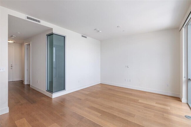 Foto del edificio - 222 West Ave