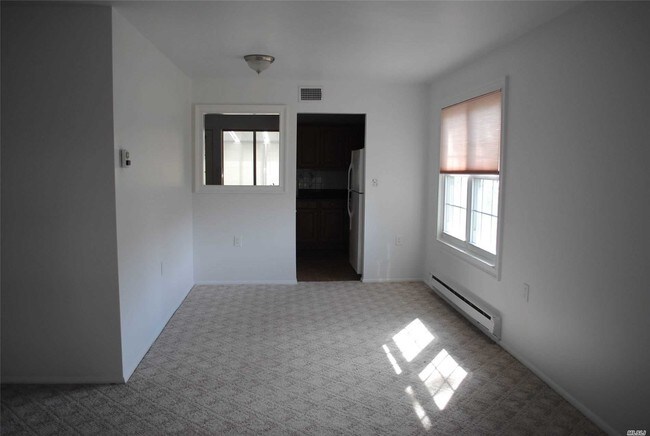 Building Photo - 472 Stratford Ln