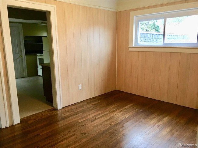 Foto del edificio - 23360 Carlisle Ave