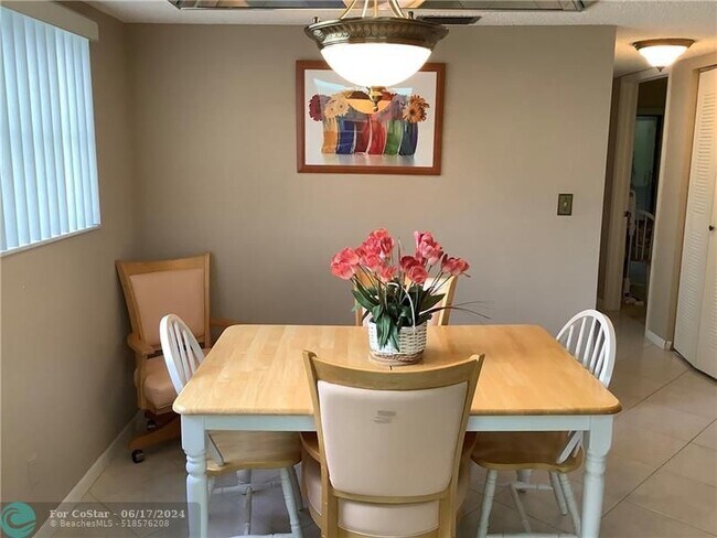 Foto del edificio - 15126 Ashland St