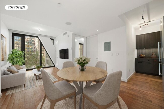 Building Photo - 54 Noll St