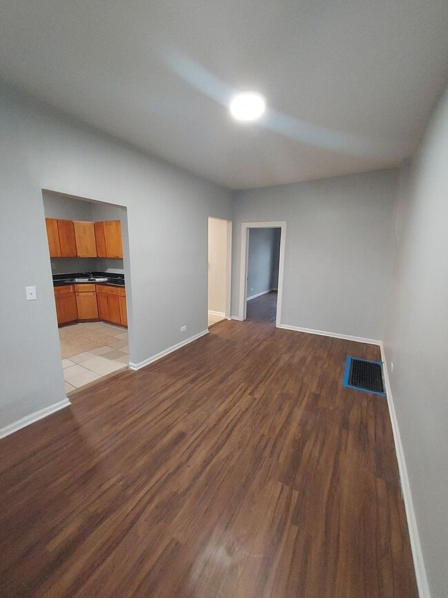 Foto del edificio - 1966 Trumbull - 2 Bed