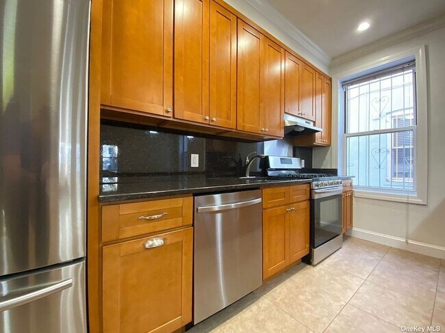 Foto del edificio - 21-47-47 35th St