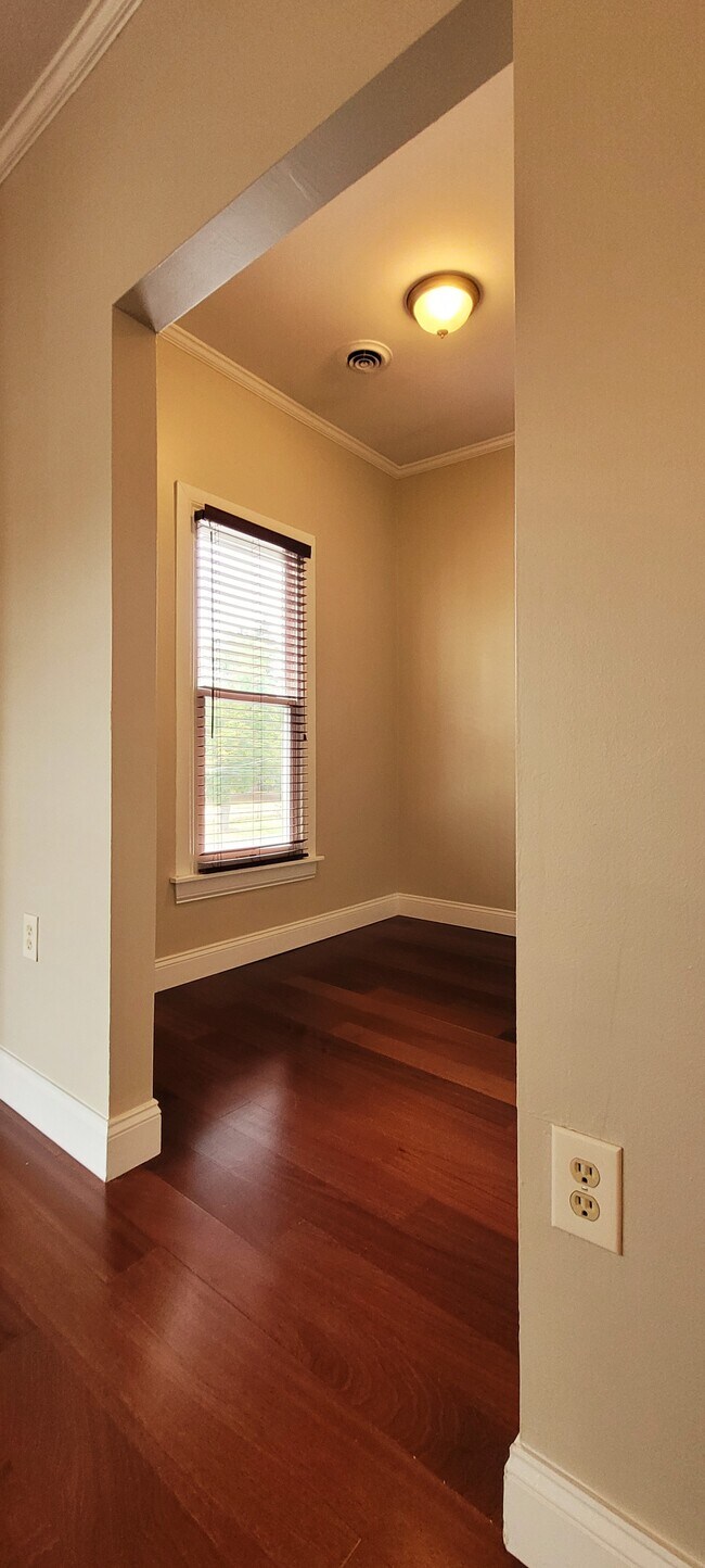 Living Room Alcove - 350 Euclid Ave