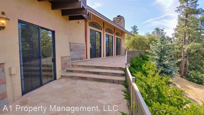 Building Photo - 5484 W Whispering Pines Rd