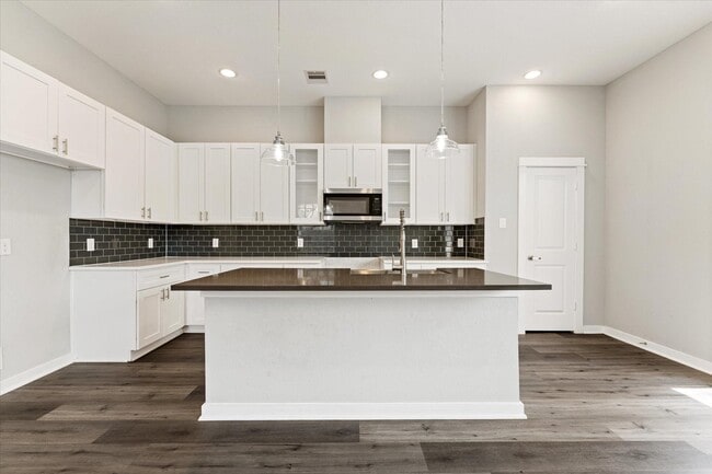 Building Photo - 802 Berry Sage Ln