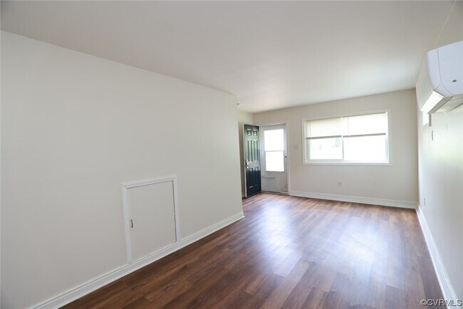Building Photo - 3527 Bolling Rd
