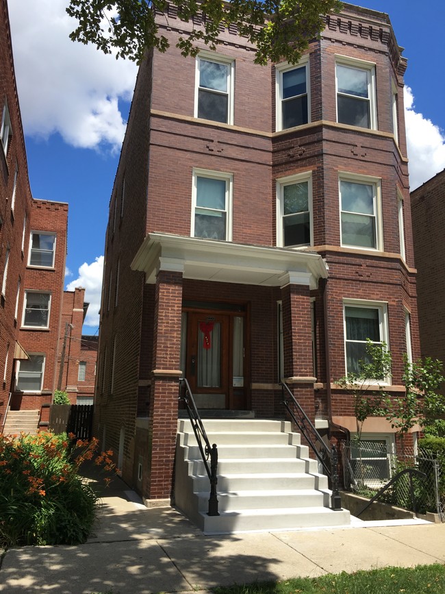 Foto del edificio - 2338 W Walton St