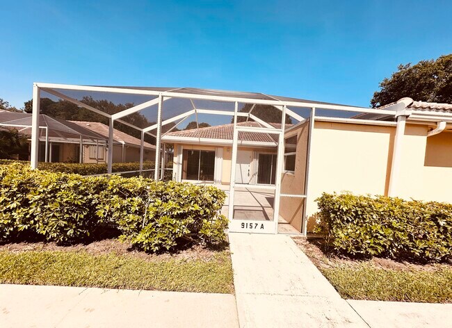 Foto del edificio - 9157 Sun Terrace Cir