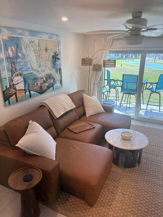 Building Photo - 16881 Davis Rd