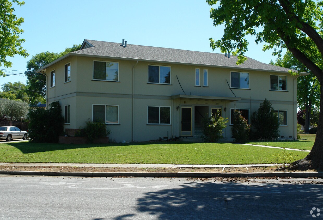 Foto del edificio - 1293-1297 Parkington Ave
