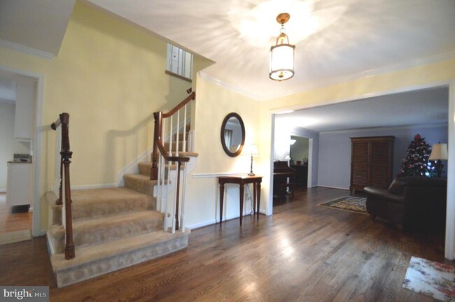 Building Photo - 3233 Wildmere Pl