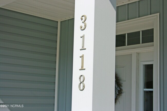 Building Photo - 3118 S Rocklund Ct