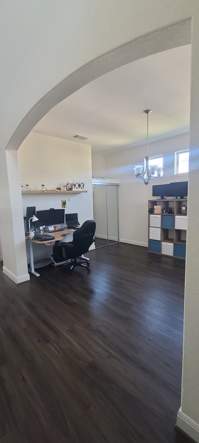 Foto del edificio - 5801 Antioch Cv