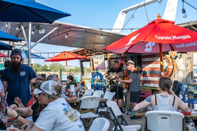 Hard Yacht Cafe in Dundalk has great food, drinks and live music.