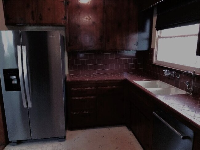 Kitchen #2 - 737 N Avon St