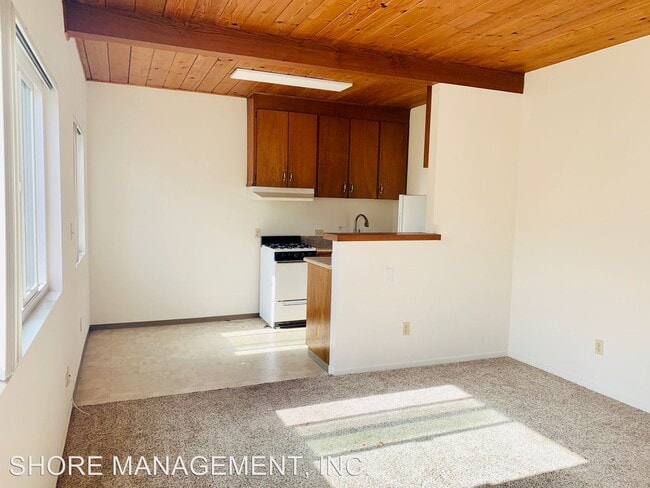 Building Photo - 4873 Niagara Ave