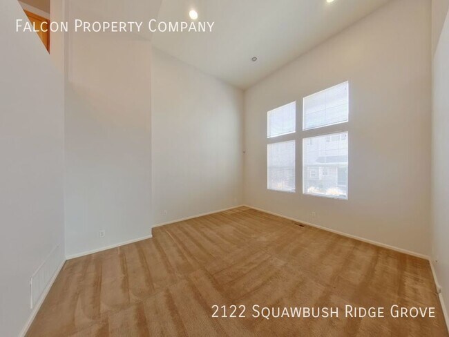 Building Photo - South Springs Townhome End Unit - Availabl...