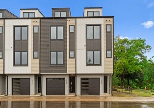 Building Photo - 3206-3232 Riley Ave