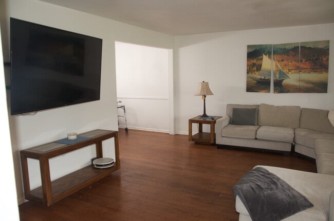 Building Photo - 110 Nancy Dr